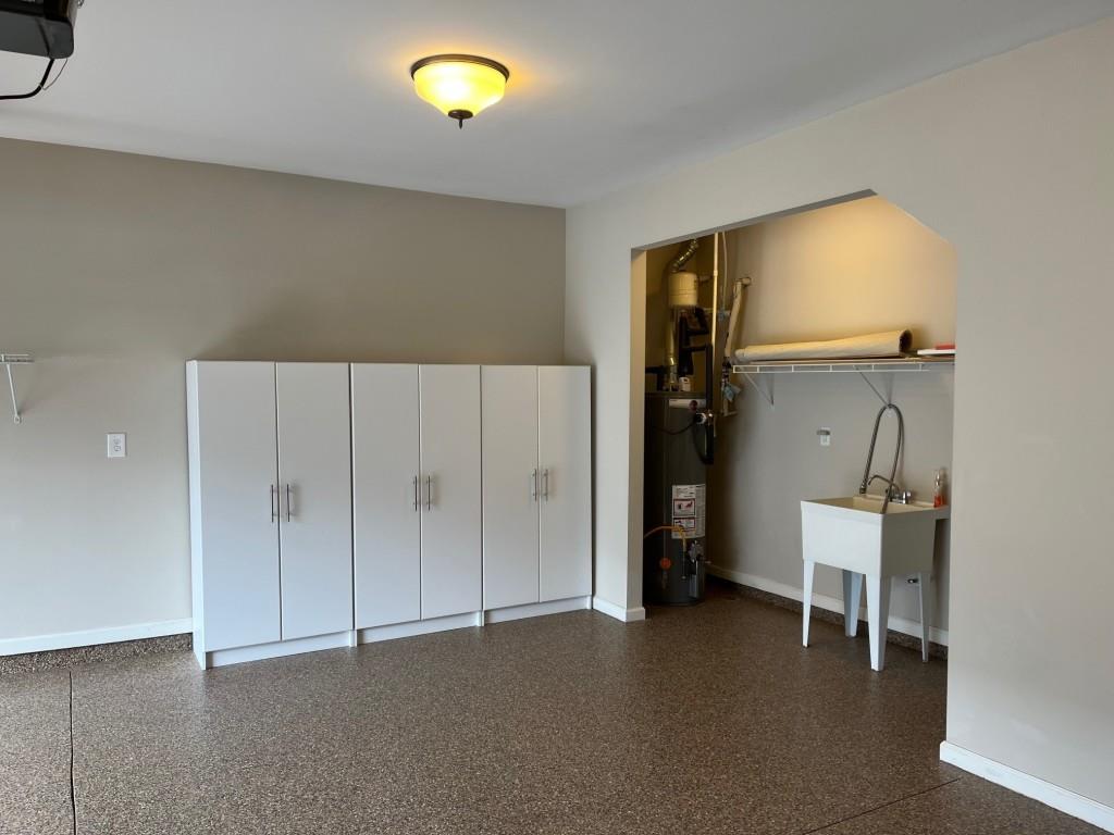 6122 Brookhaven Circle