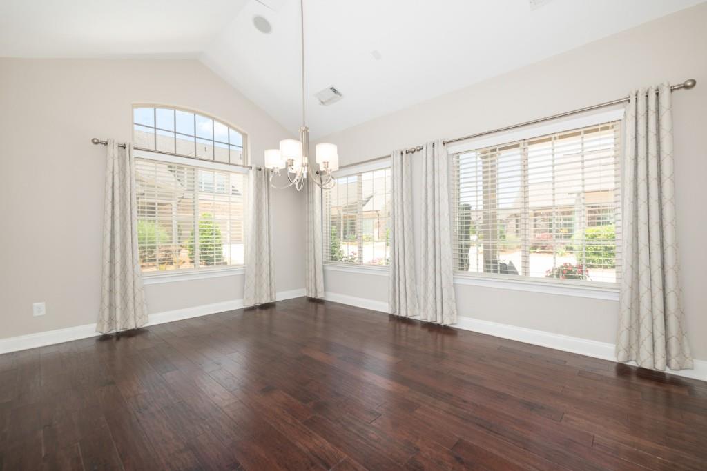 6122 Brookhaven Circle