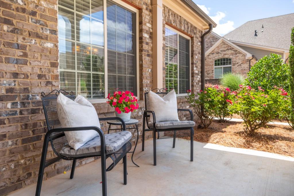 6122 Brookhaven Circle