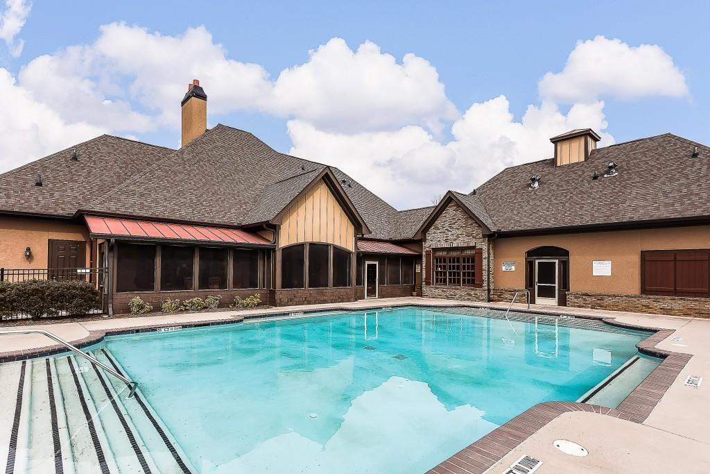 6122 Brookhaven Circle