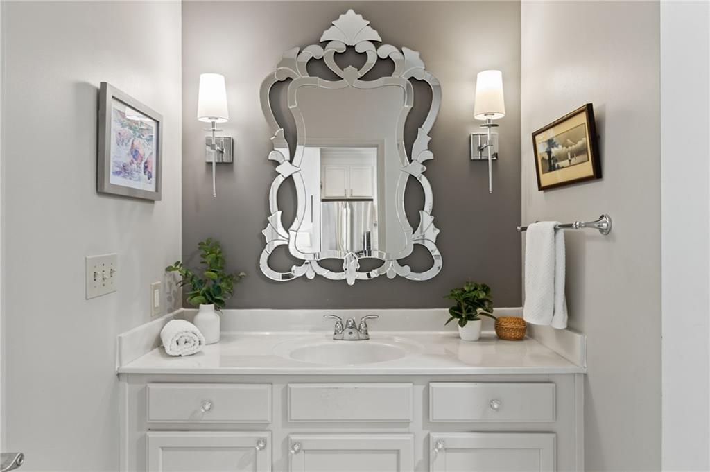 3040 Peachtree Road NW Unit 1607