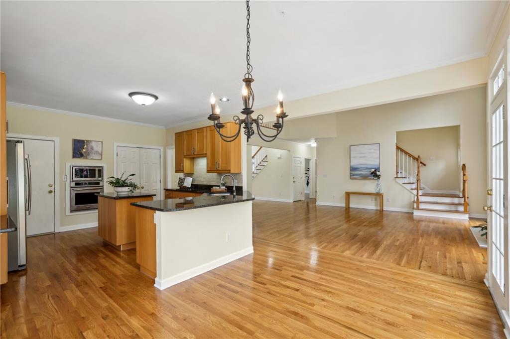 5595 Preserve Circle