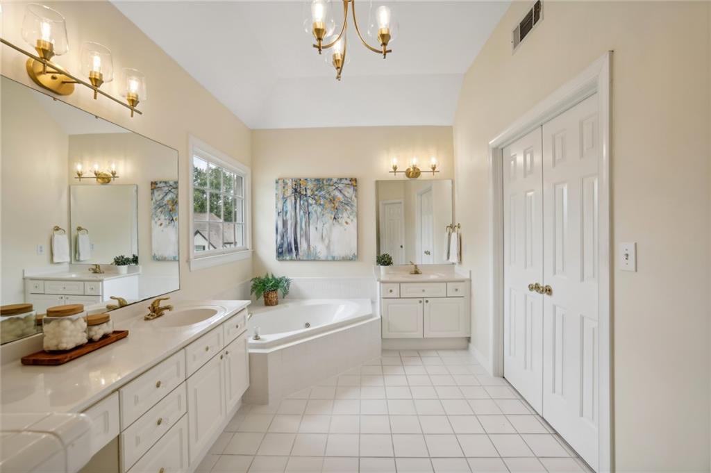 5595 Preserve Circle