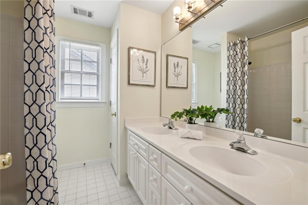 5595 Preserve Circle