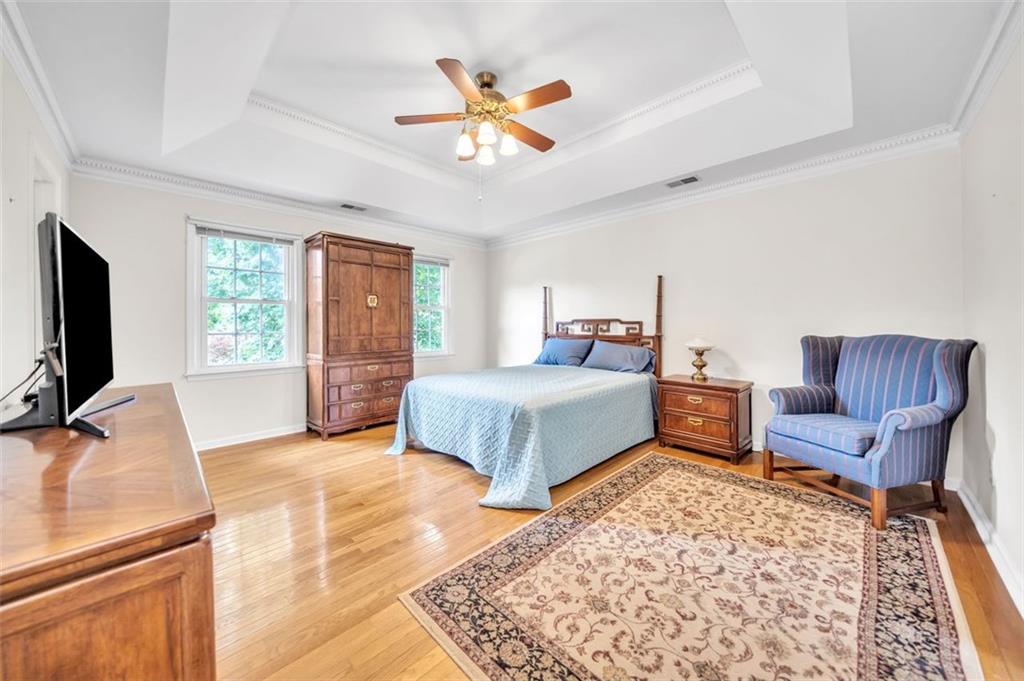 730 EDGEWATER Place NW