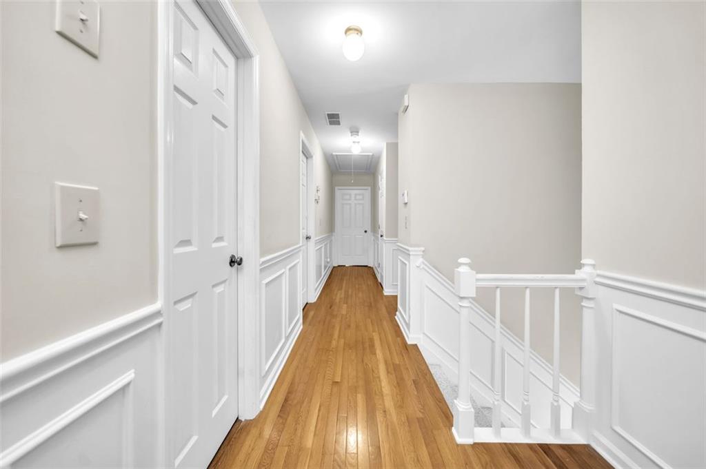 730 EDGEWATER Place NW