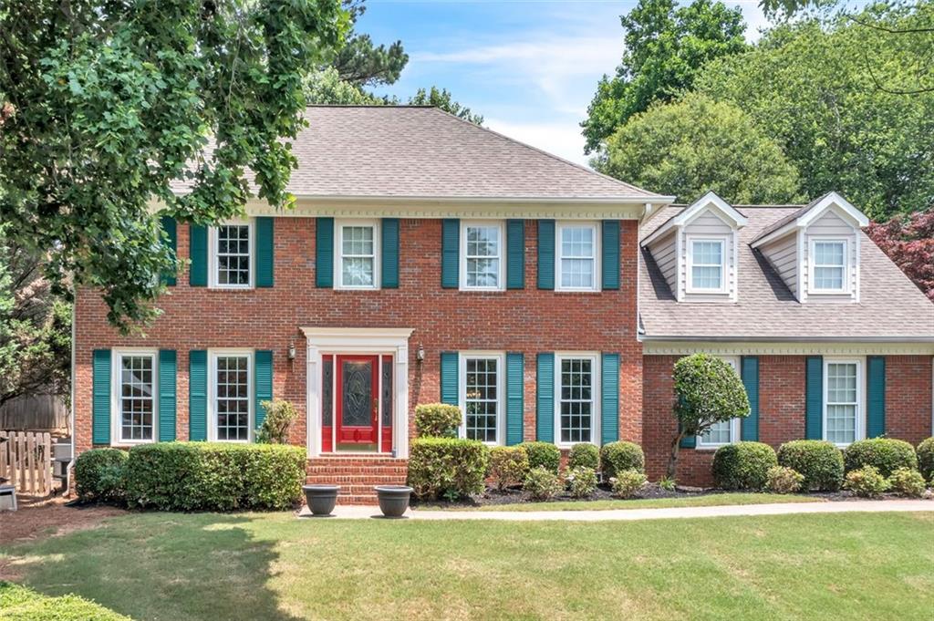 730 EDGEWATER Place NW