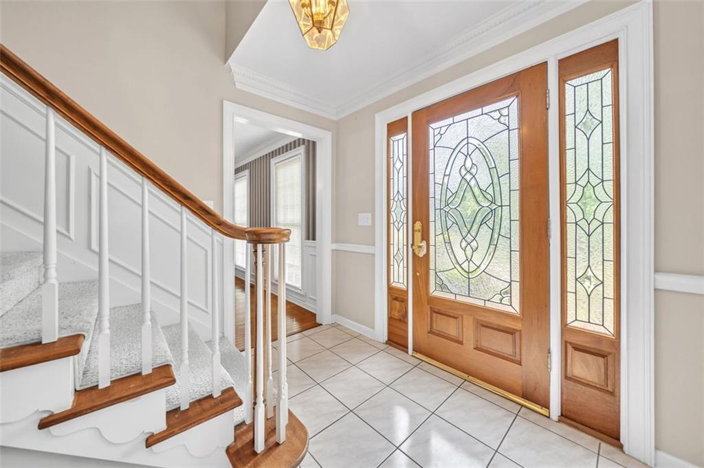 730 EDGEWATER Place NW