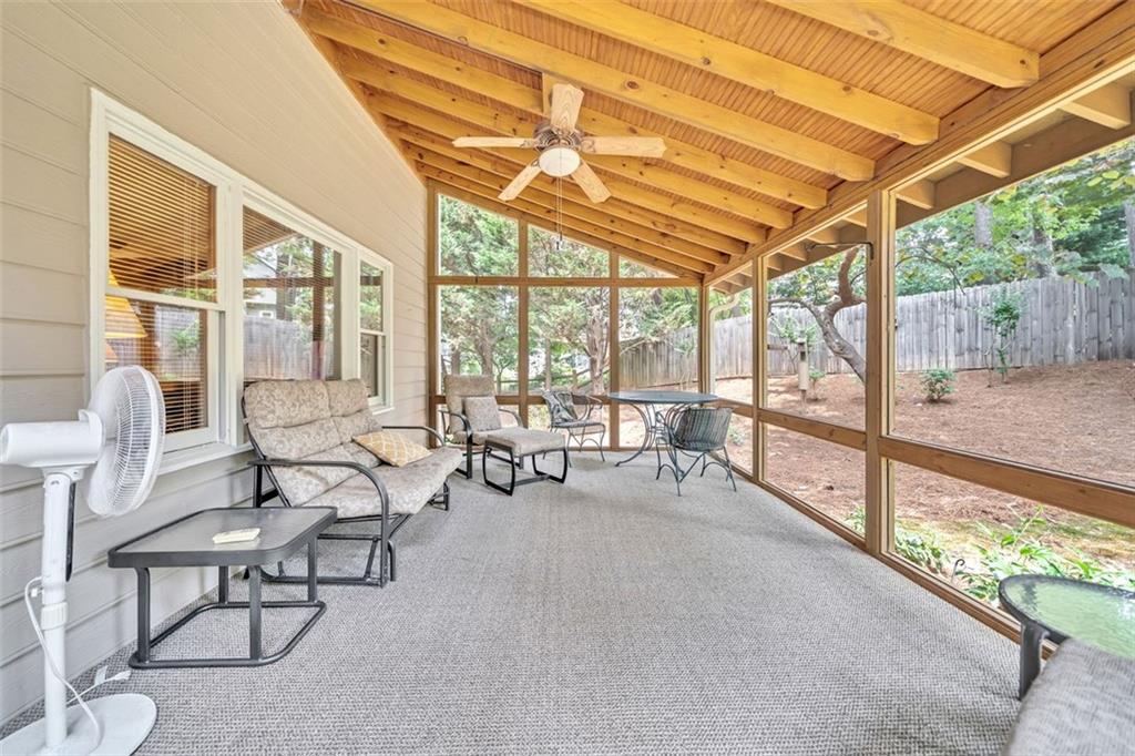 730 EDGEWATER Place NW