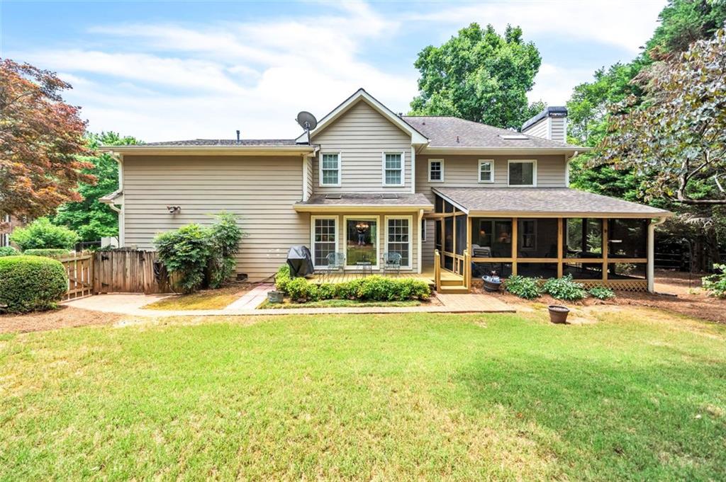 730 EDGEWATER Place NW