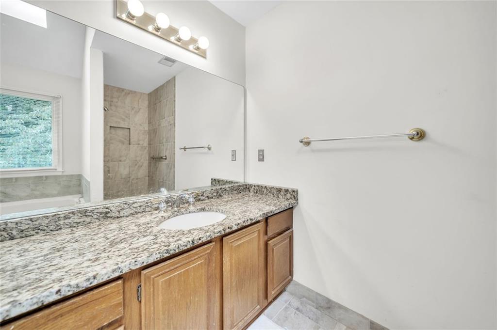 730 EDGEWATER Place NW