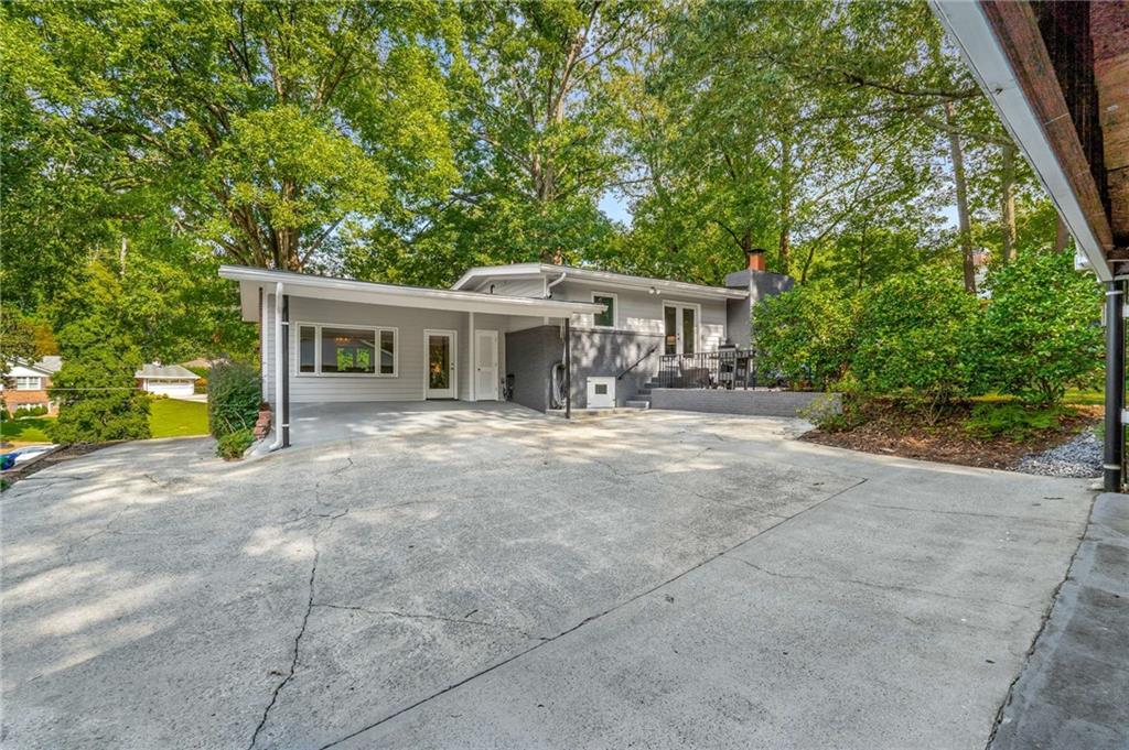 1638 Timberland Road NE