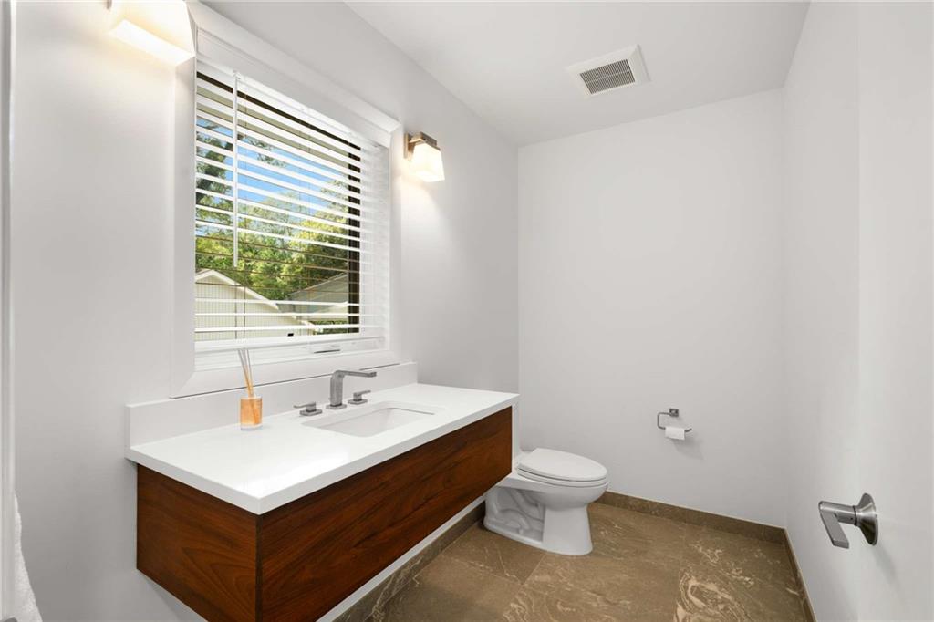 1638 Timberland Road NE