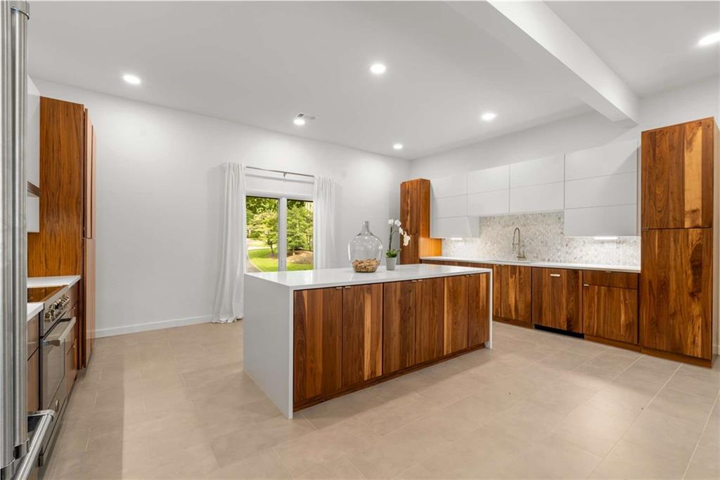 1638 Timberland Road NE