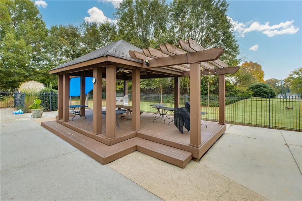 1966 Wenlok Trail NE