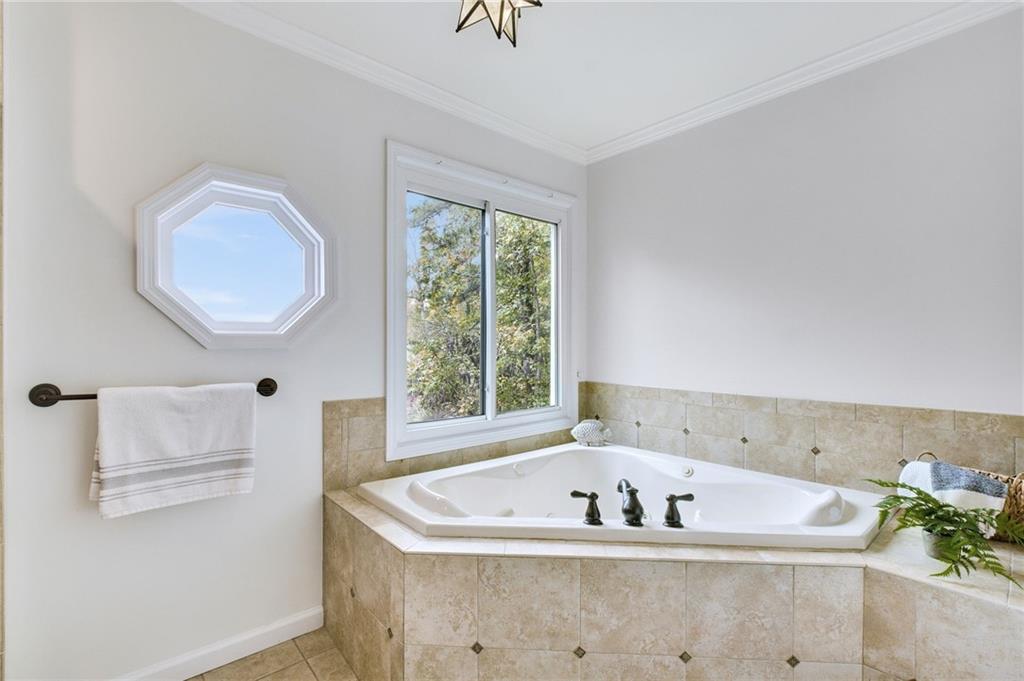 1966 Wenlok Trail NE