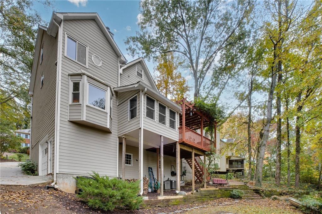 1966 Wenlok Trail NE