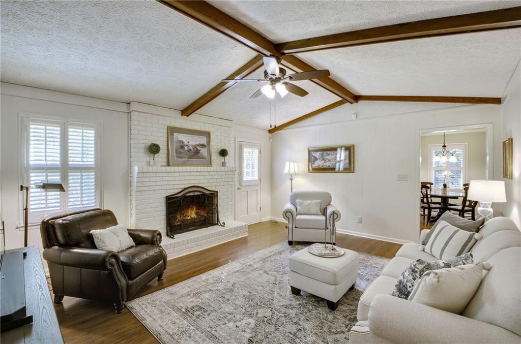 3318 Devaughn Drive NE