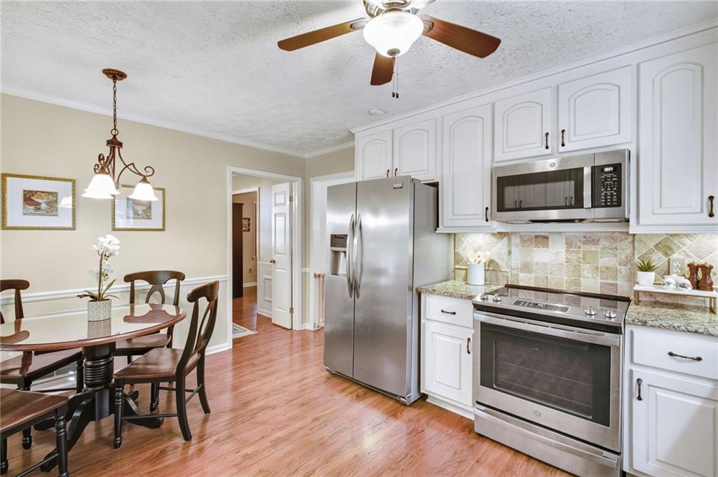 3318 Devaughn Drive NE