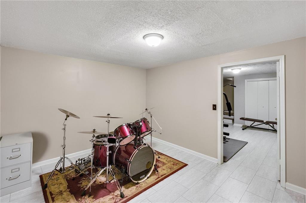 3318 Devaughn Drive NE