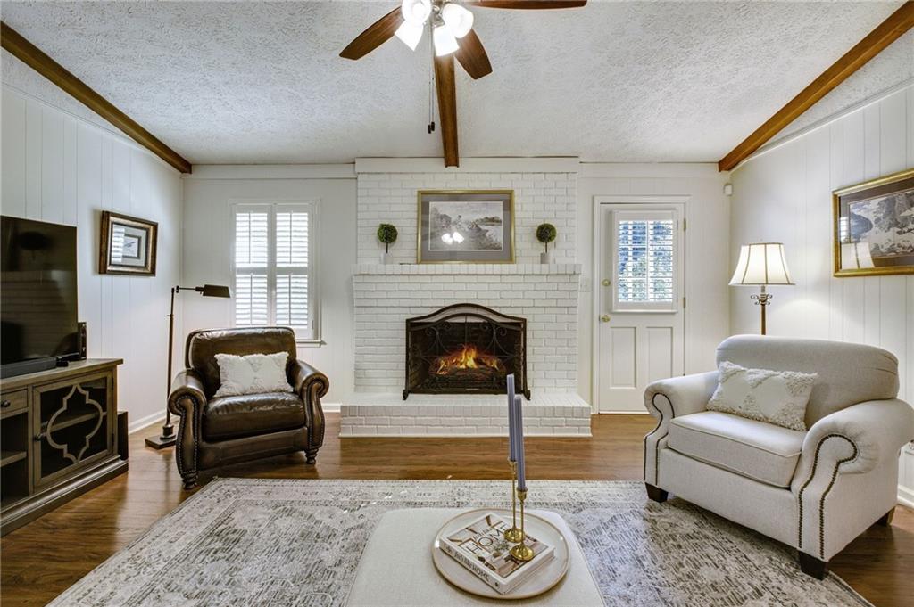 3318 Devaughn Drive NE