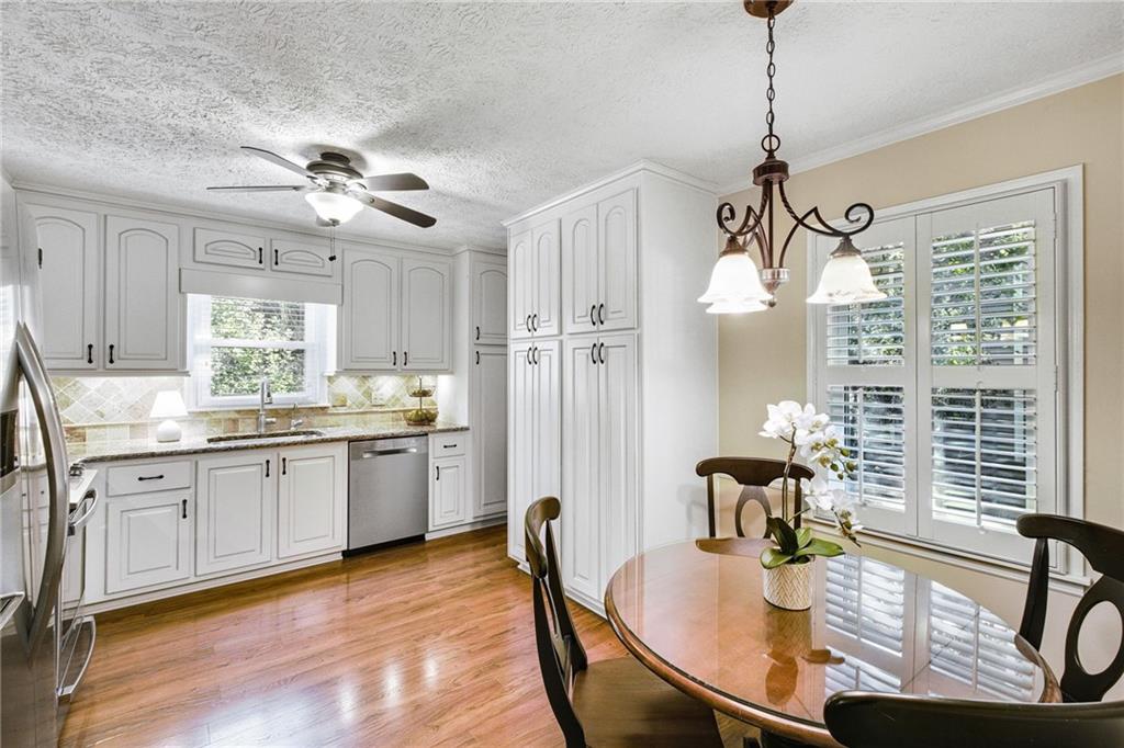 3318 Devaughn Drive NE