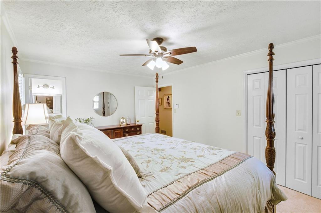 3318 Devaughn Drive NE