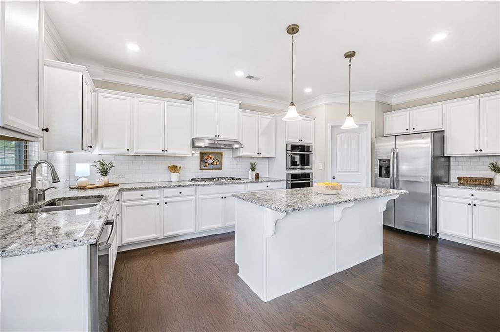 306 Sparrow Song Lane