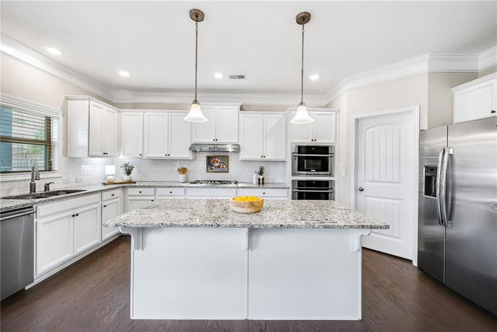 306 Sparrow Song Lane