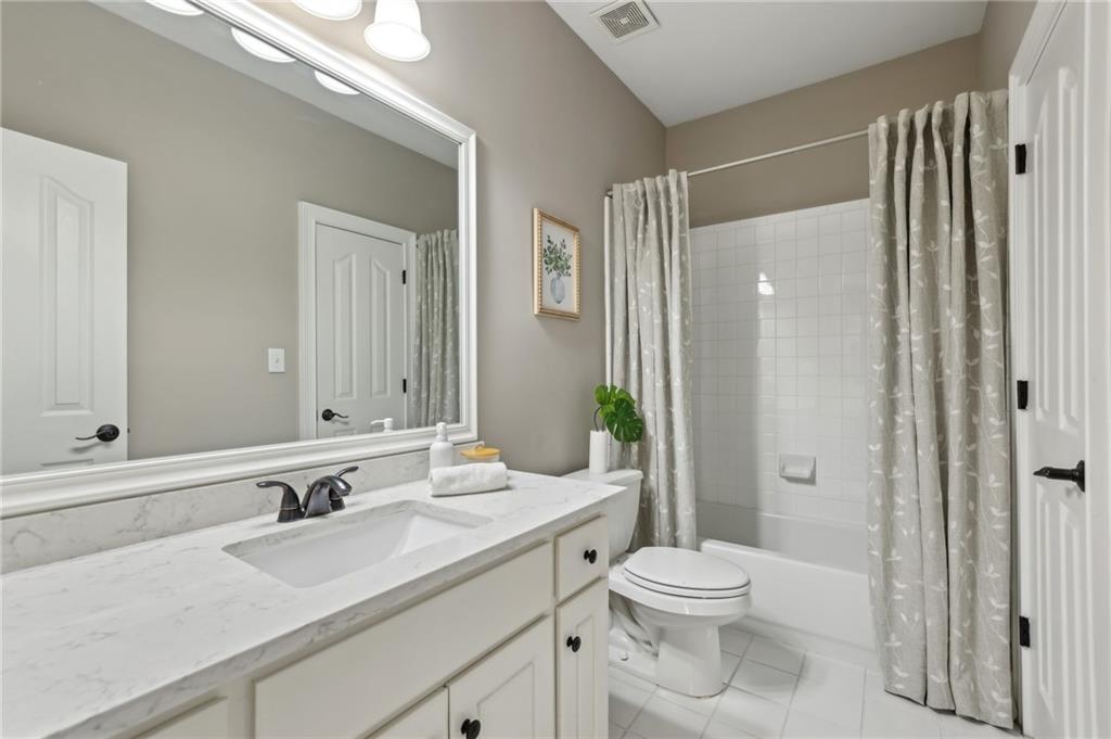 5975 Deerwoods Trail