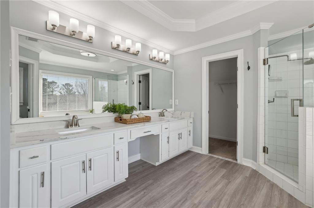 5975 Deerwoods Trail