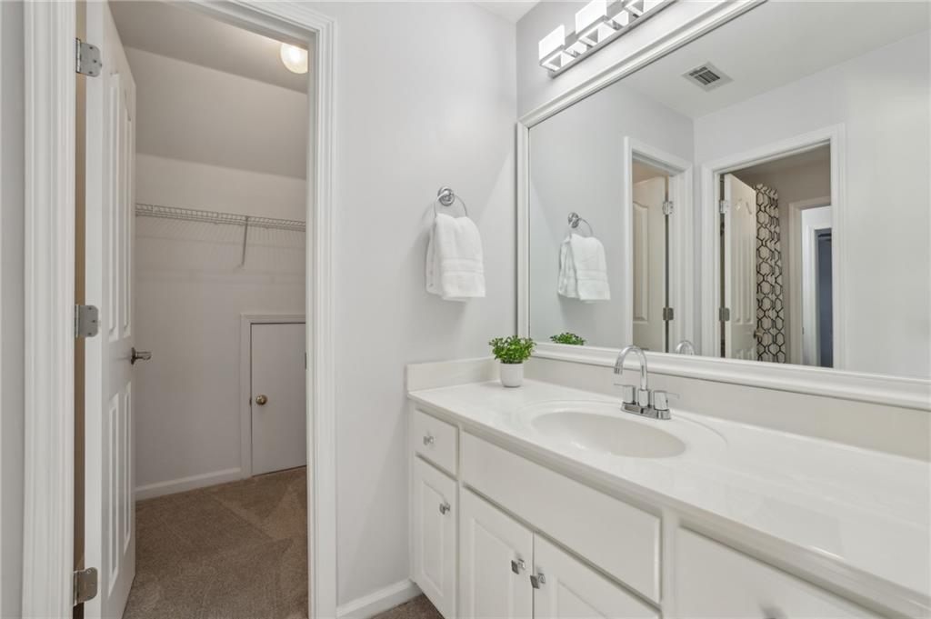 5975 Deerwoods Trail