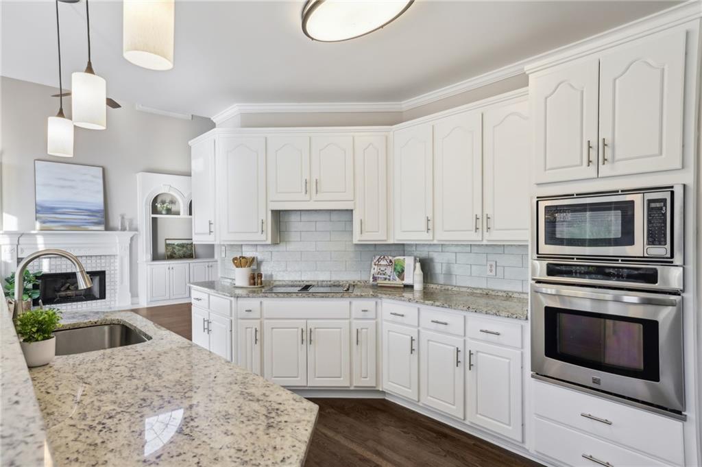 5975 Deerwoods Trail