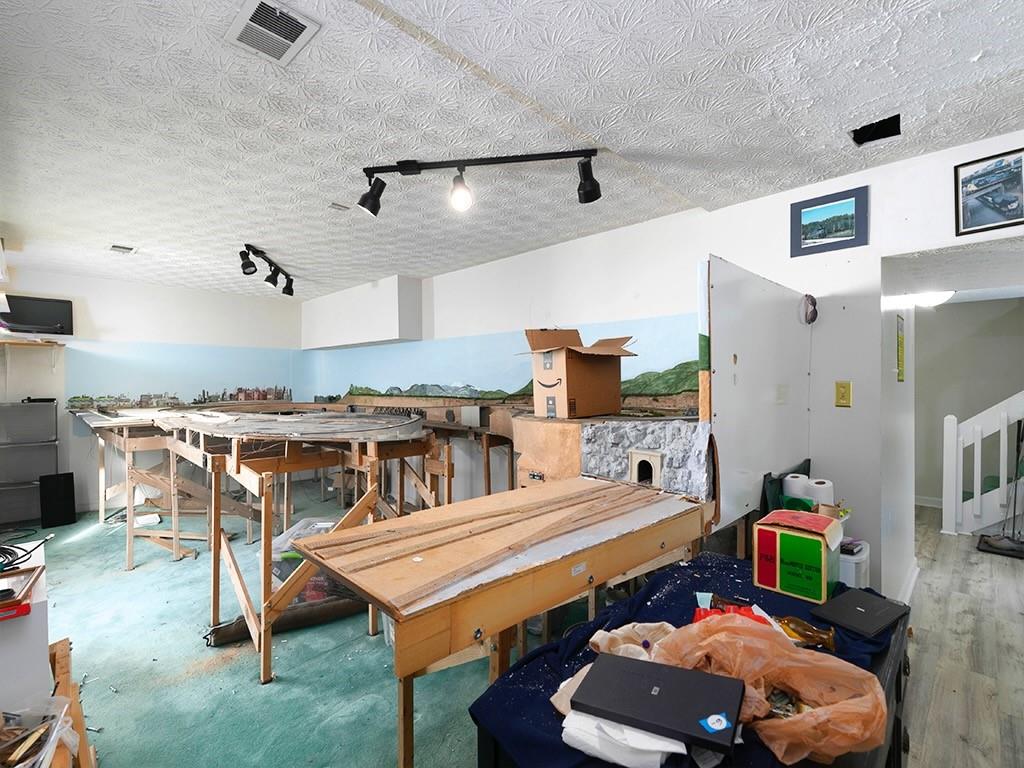 3504 Cedar Valley Drive SE