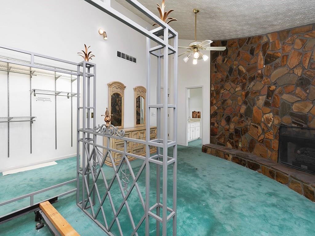 3504 Cedar Valley Drive SE