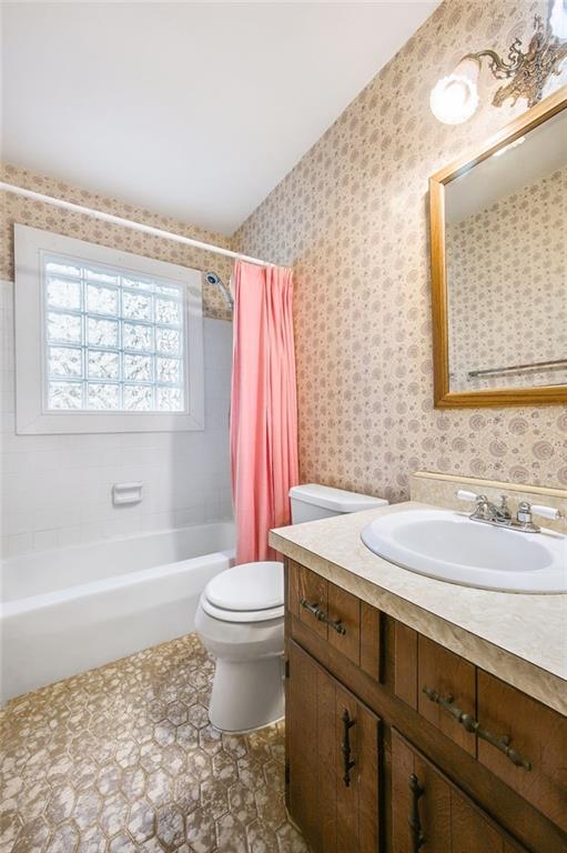 4275 Blackland Drive