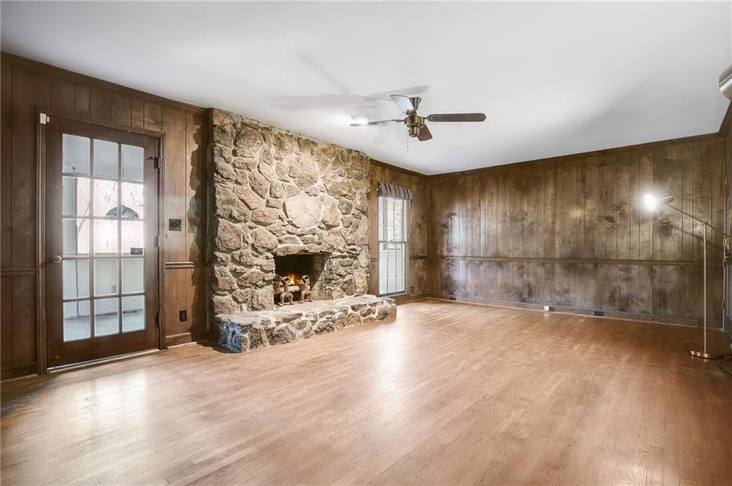 4275 Blackland Drive