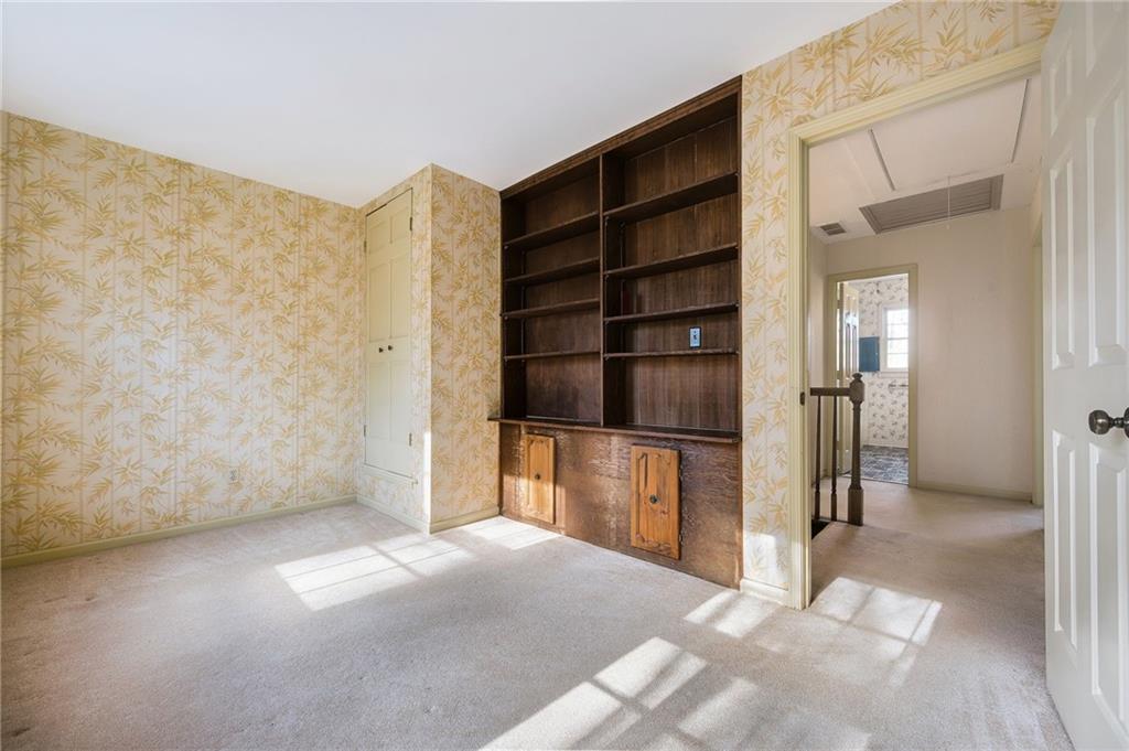 4275 Blackland Drive