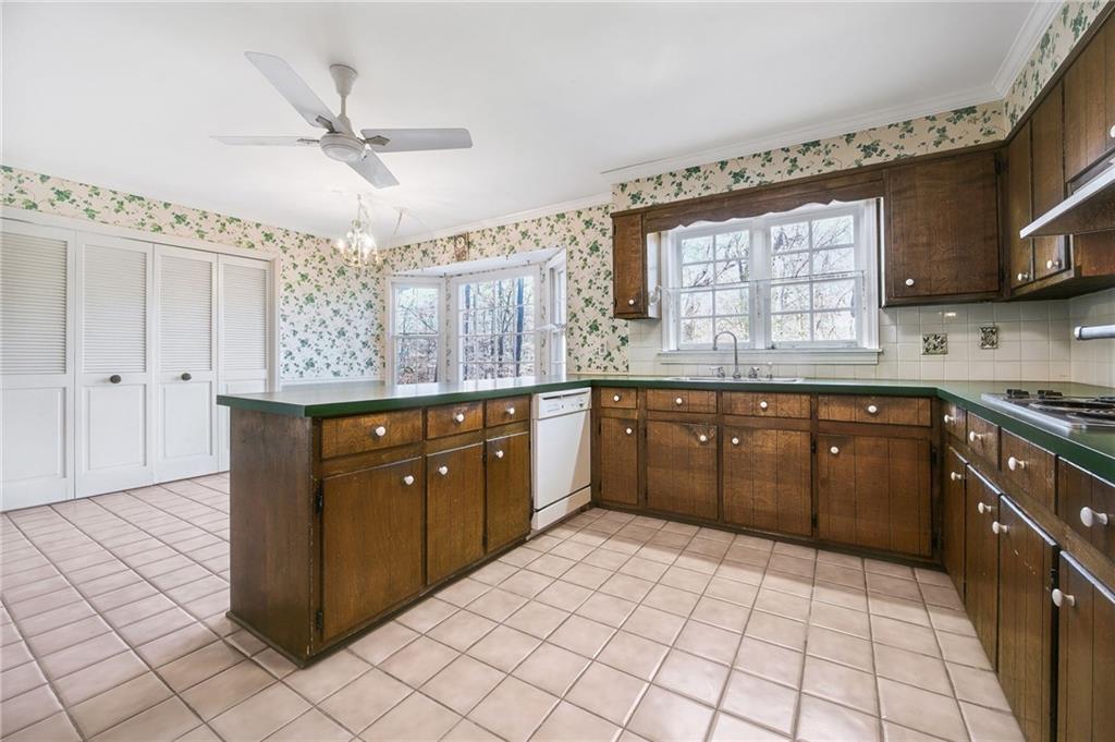 4275 Blackland Drive