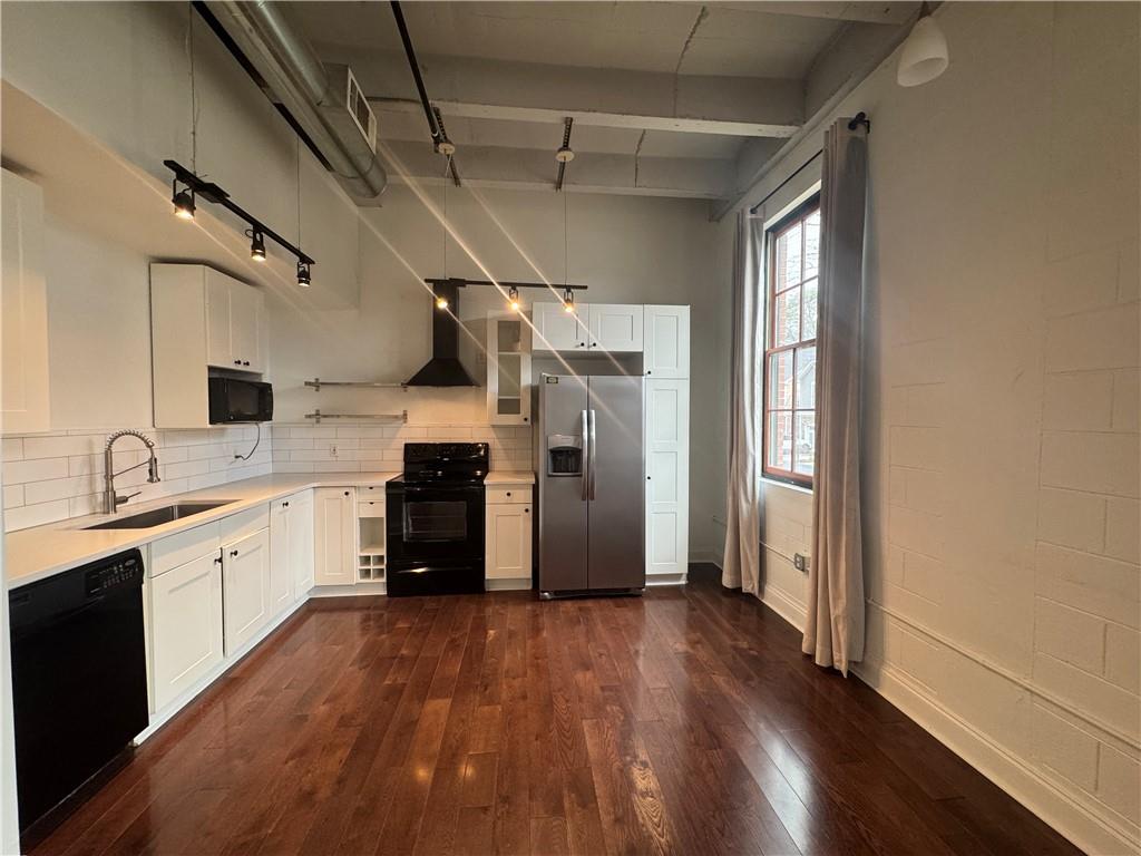 1715 Liberty Lane Unit 103