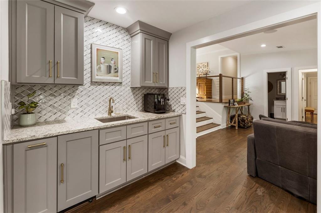 3339 SOMERSET Trace SE