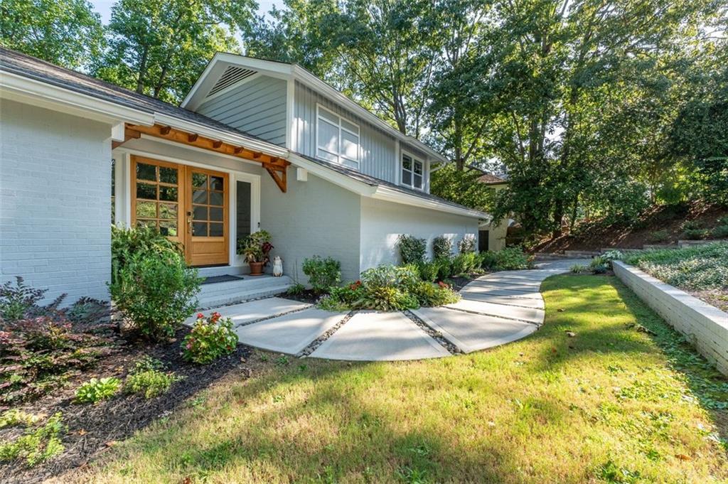 3339 SOMERSET Trace SE