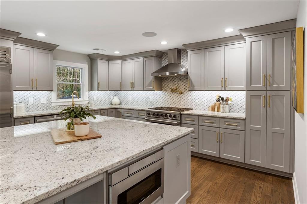 3339 SOMERSET Trace SE