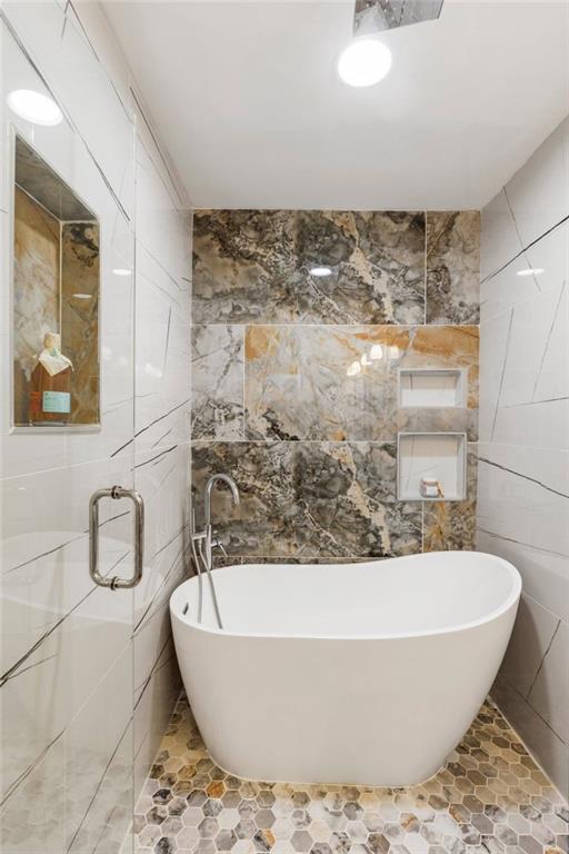 3339 SOMERSET Trace SE