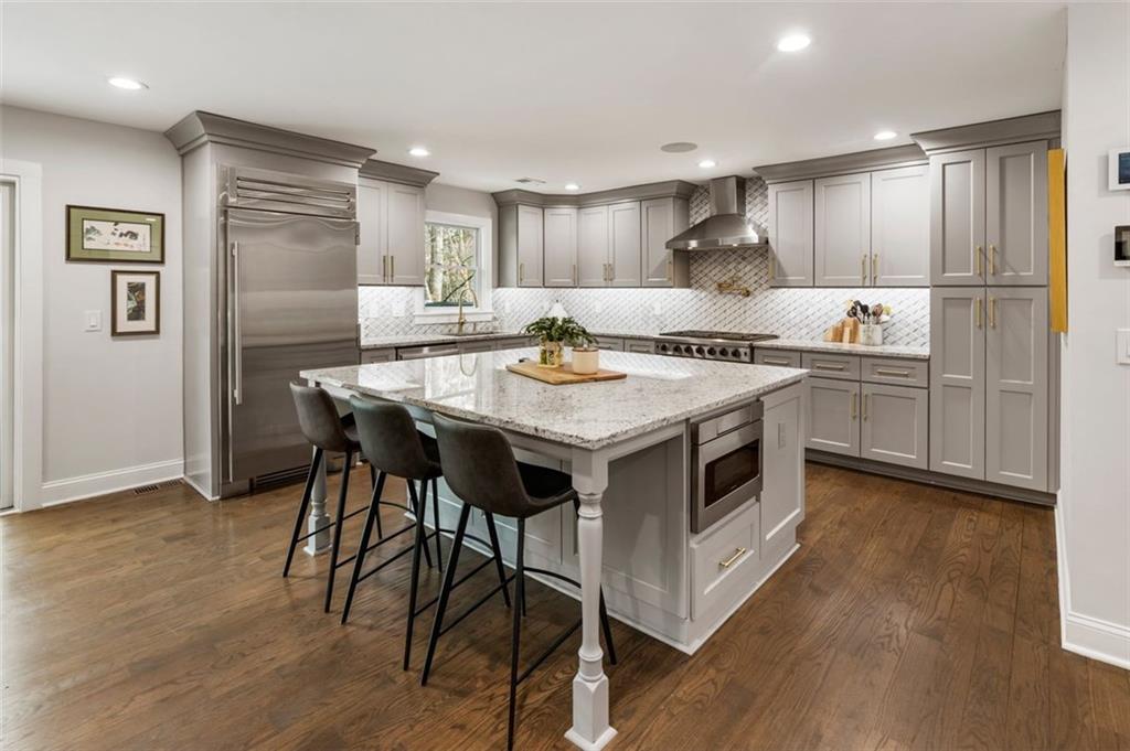 3339 SOMERSET Trace SE