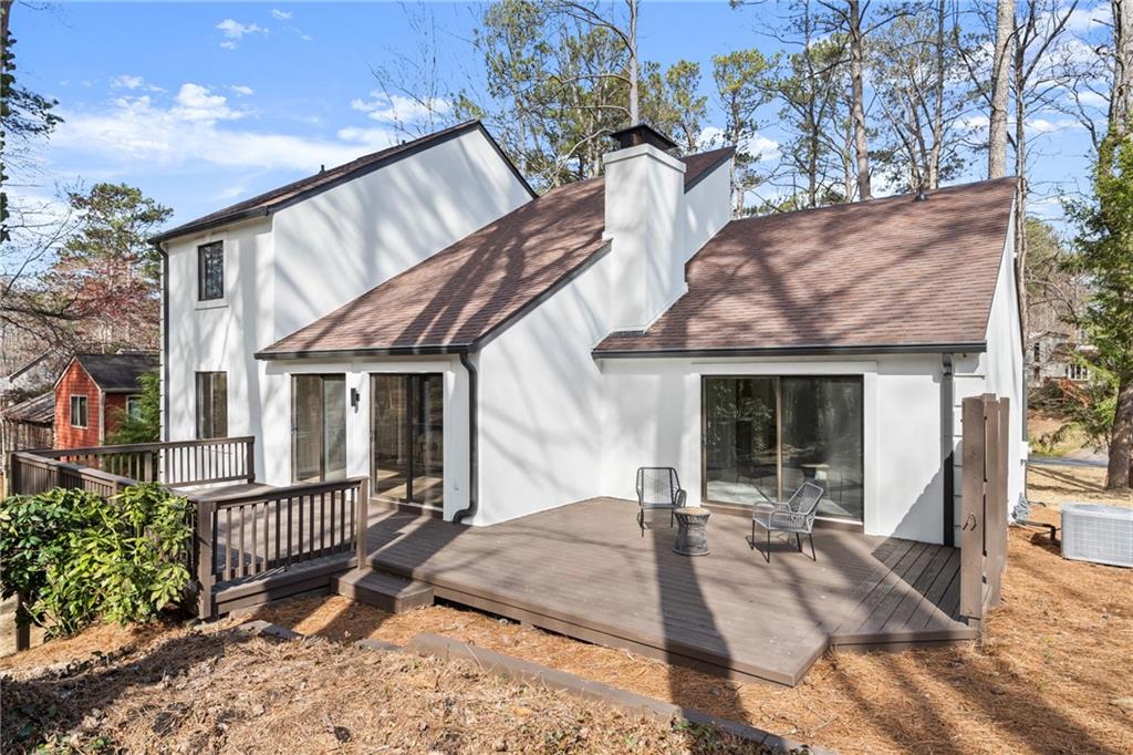 2626 Shadow Woods Circle NE