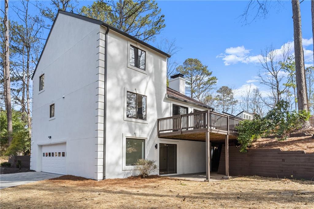 2626 Shadow Woods Circle NE