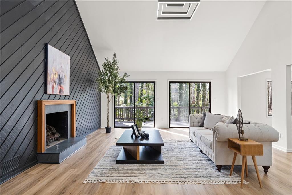 2626 Shadow Woods Circle NE