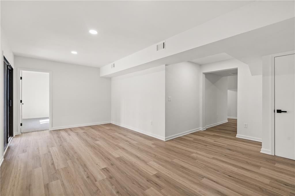 2626 Shadow Woods Circle NE