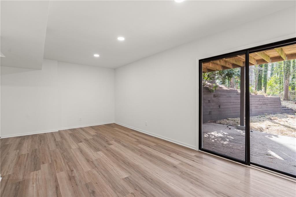 2626 Shadow Woods Circle NE